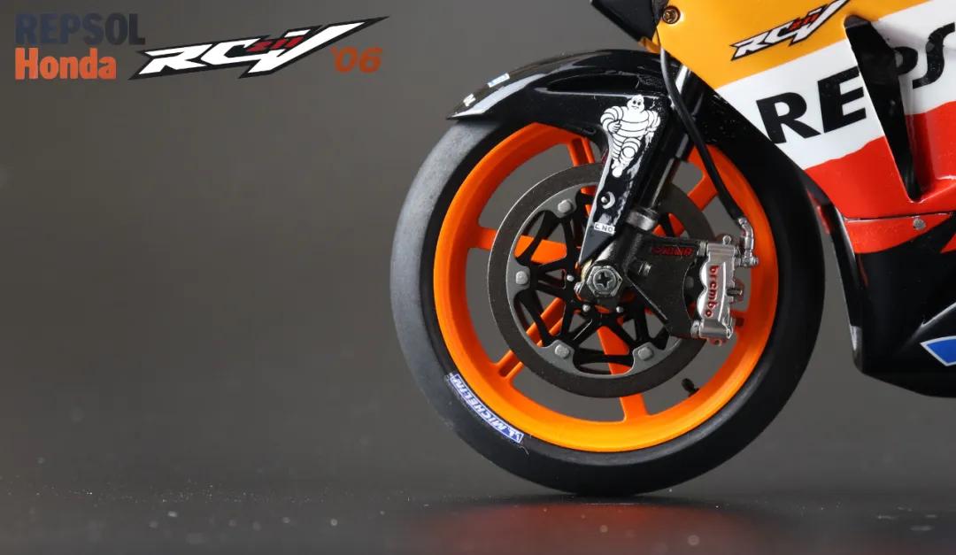 模玩秀：V5神车！田宫1/12HONDARC211v’06BY：铲屎大冰箱