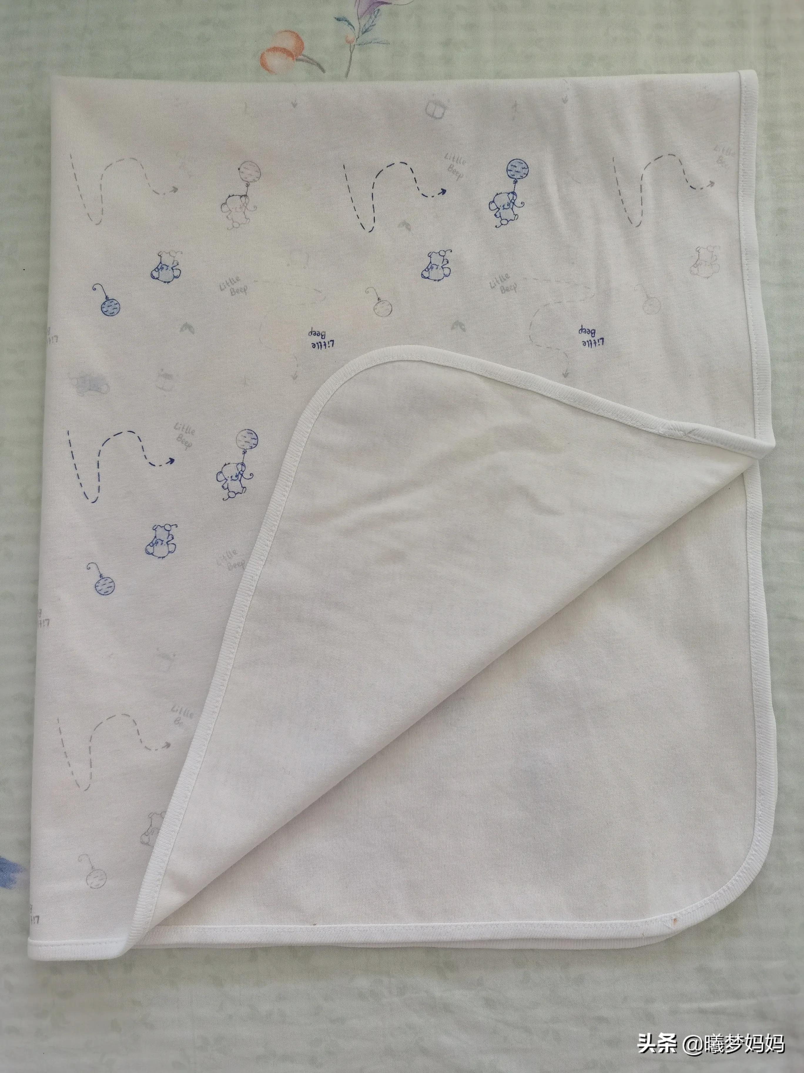 孩子多大戒掉尿不湿合适？隔尿垫使用心得总结。