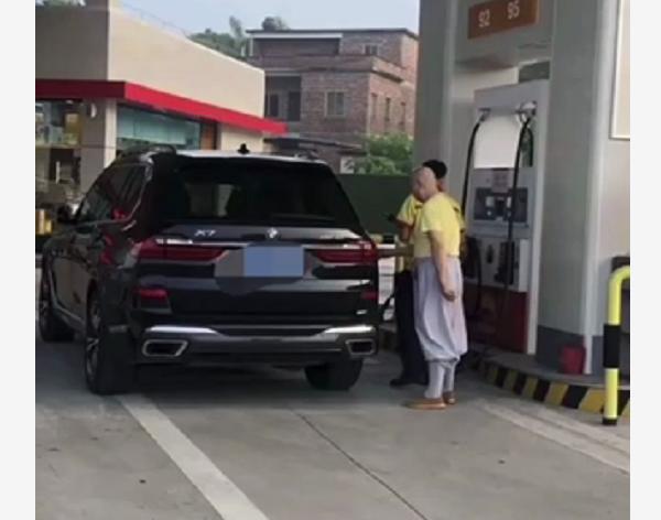 高薪招聘和尚的原因,官方辟谣寺庙招和尚月薪1万5