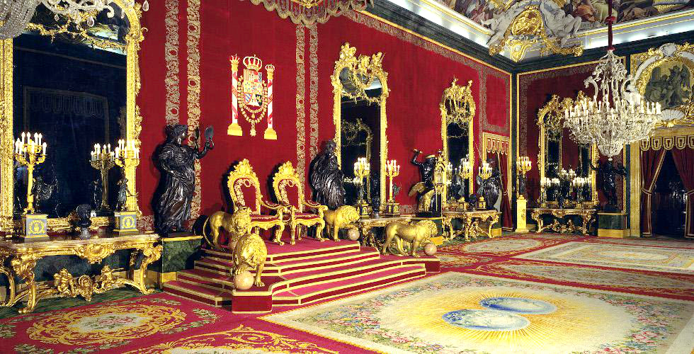 仿造凡尔赛宫的欧洲第三大王宫,两代国王的华丽梦想