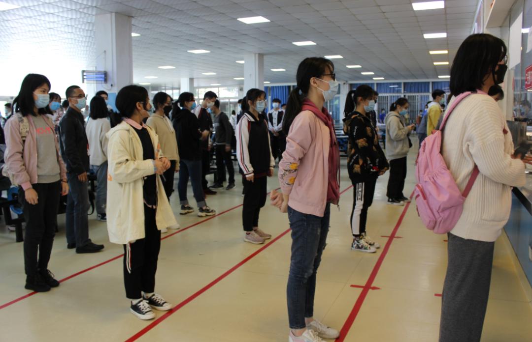 小学开学神兽们回笼了,神兽马上回笼家长们刷屏了朋友圈