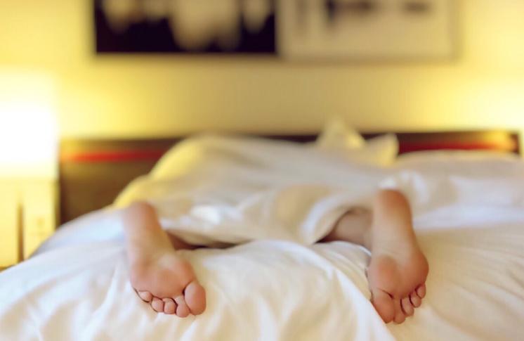 小孩发育期间腿疼是怎么回事,3岁宝宝说腿疼怎么判断