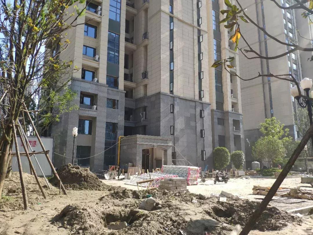 贵阳恒大帝景精装房交付实拍图,恒大帝景三期复工现场