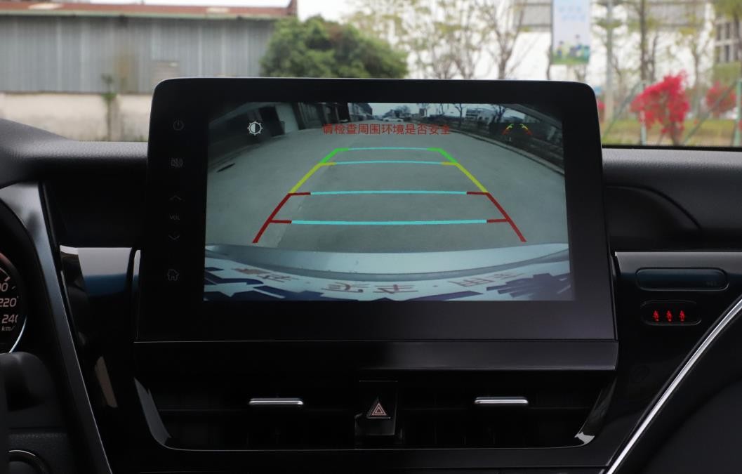 丰田凯美瑞价格2021款2.5排量油耗,2021款凯美瑞2.0油耗实测