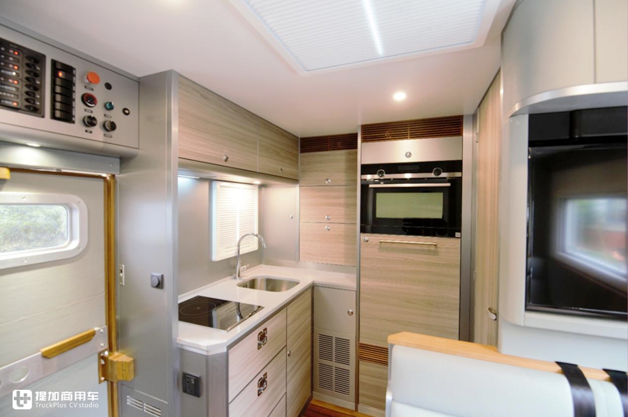 德国曼阿莫迪罗越野房车测评,十大顶级越野房车阿莫迪罗