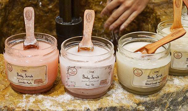 光白脸有什么用！身体白嫩闪才是斩男的终极奥义！