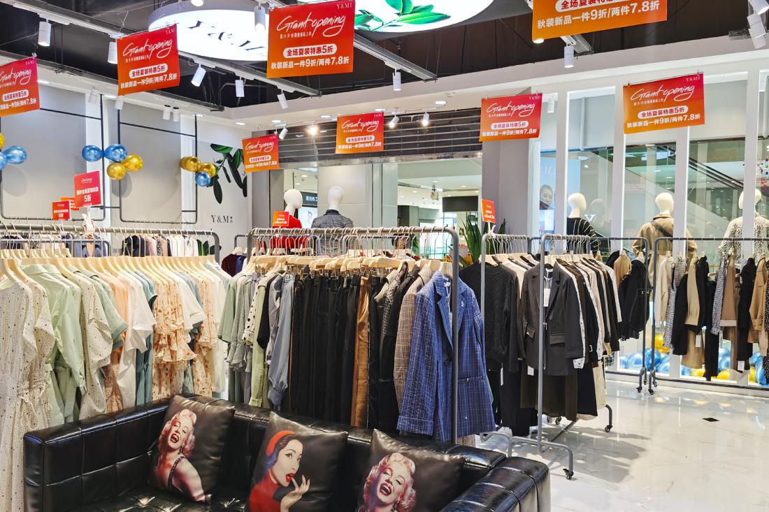 爱依服女装是怎么运营的,爱依服时尚潮流女装