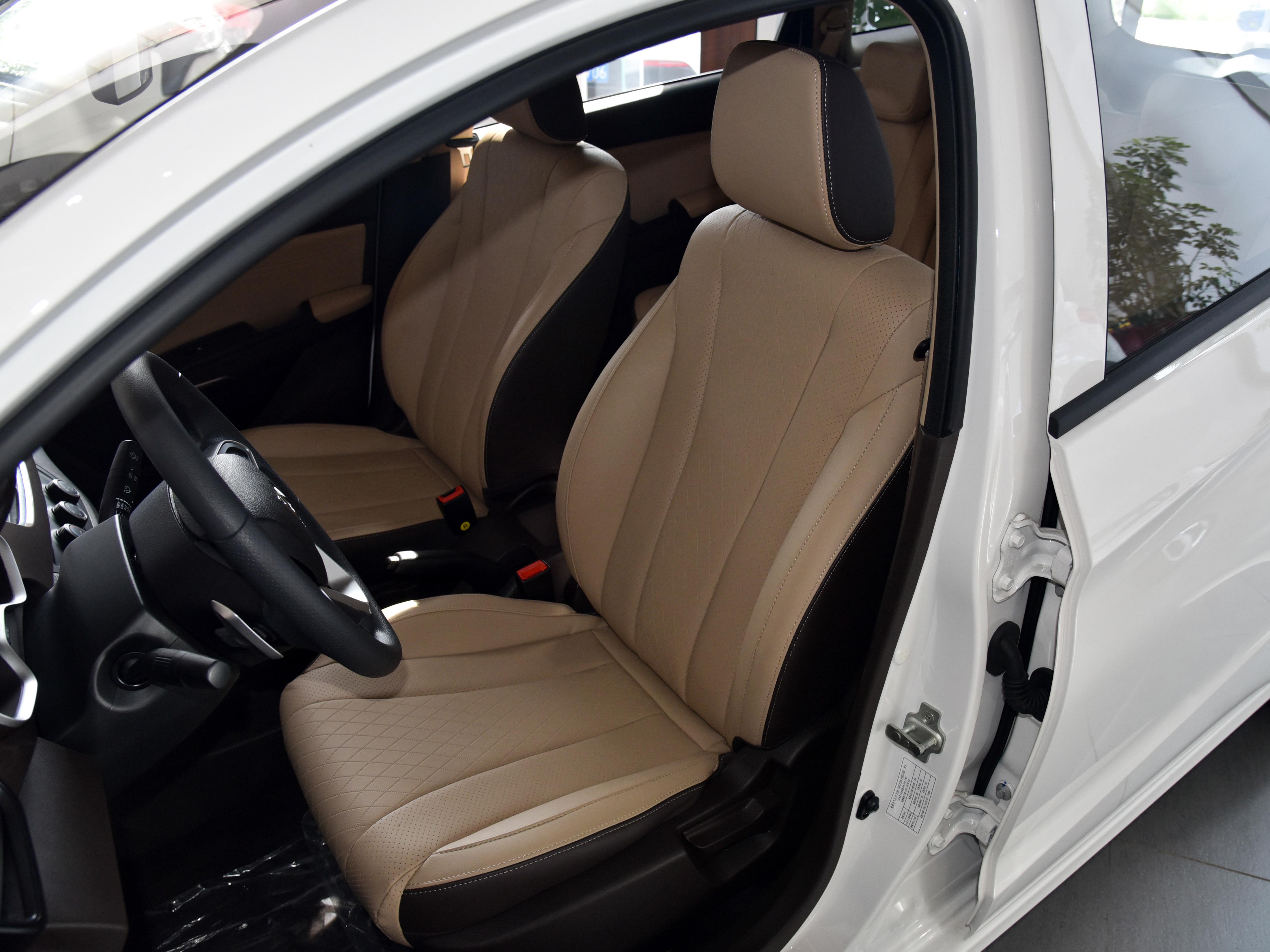 5万左右的新车宝骏310w,6.3l的油耗一公里多少钱