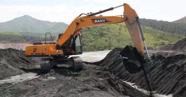 挖机被水淹了怎么处理,挖机行情惨淡挖机司机该何去何从