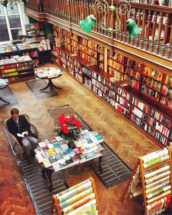 我不信西西弗、PageOne是卖书赚钱的!