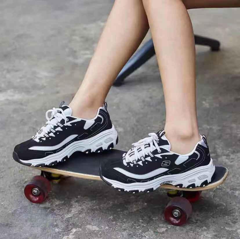 斯凯奇2023新款内增高,斯凯奇更新后闪光