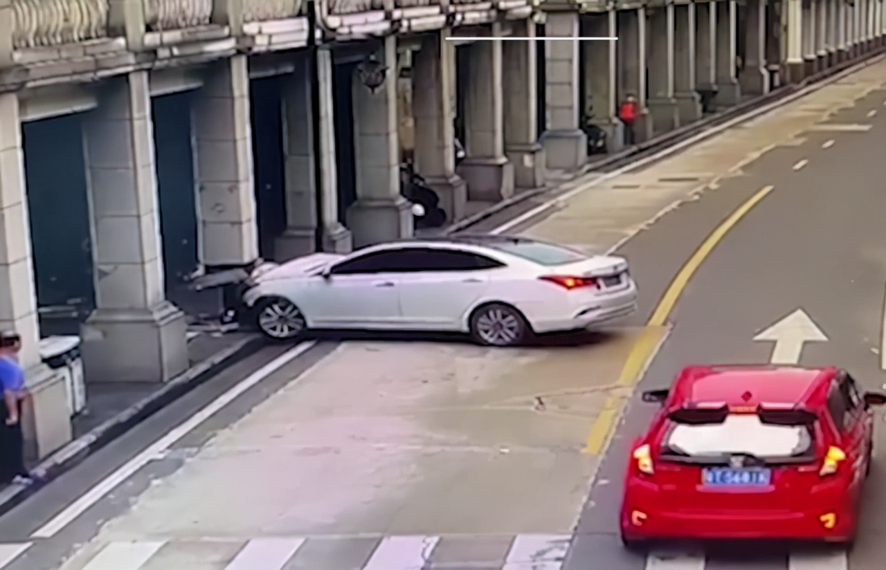 人算不如天算中奖视频,人算不如天算意外从天而降