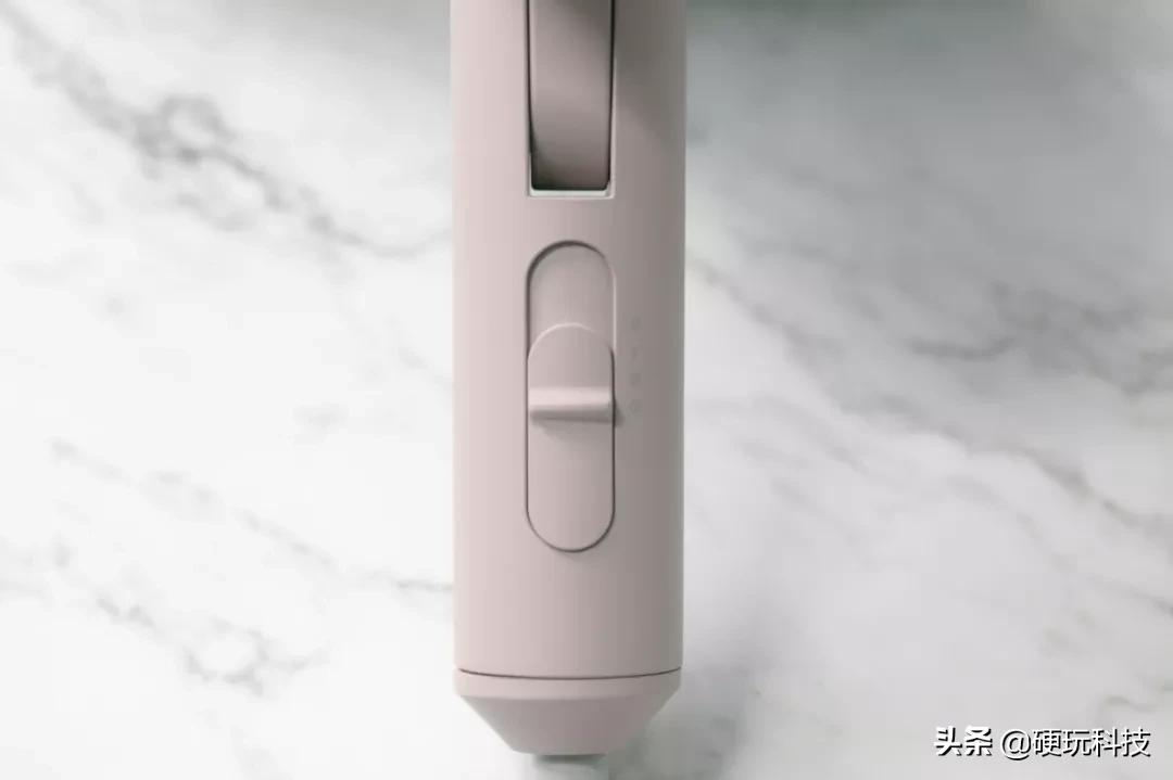 怎么吹干头发女,如何吹干女人头发