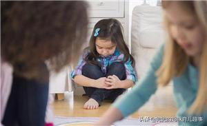 一年级把同桌抓伤了怎么办,孩子被同桌抓破脸如何找老师