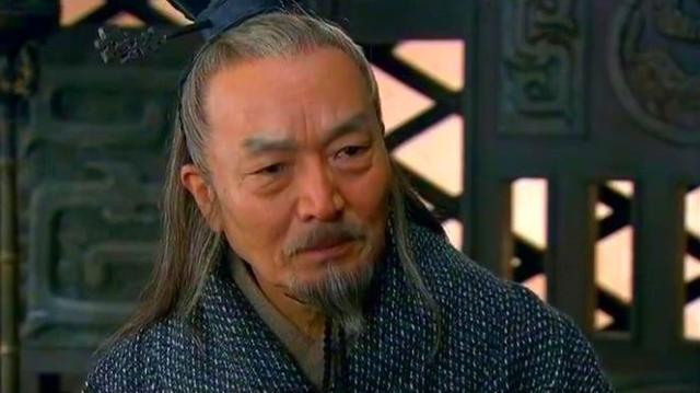 站在淮河浦口的袁术，望着涛涛的河水，遥想起曾经壮怀激烈的疆场