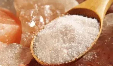 用什么水洗脸祛斑,什么药敷脸可以祛斑去皱