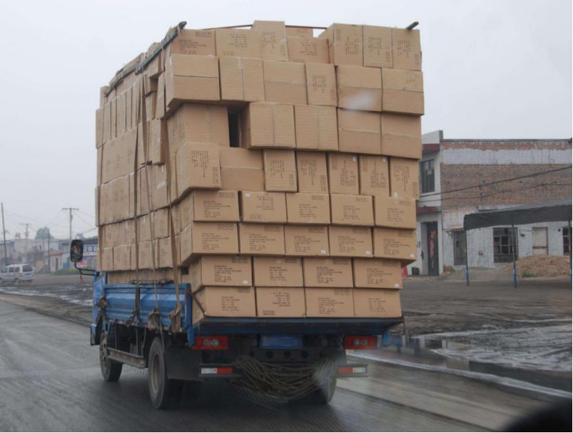 大货车在路上坏了怎么办,路上的货车太多了怎么办