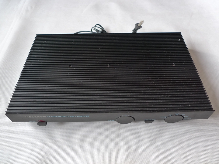 经典a类功放电路,20年前的功放与新功放对比