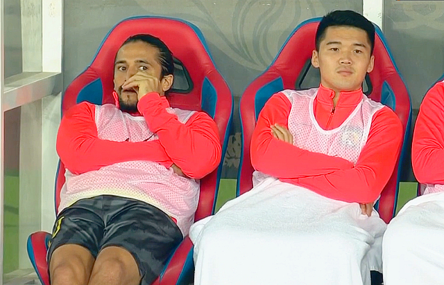 保利尼奥身体对抗比埃拉,保利尼奥郑智现在干什么