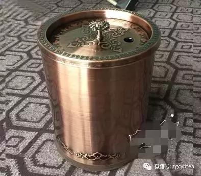 茶桌上稀奇古怪摆件,茶桌上的各种茶具