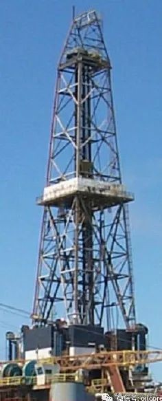 钻井井架平台示意图,钻井井架怎么立起来的