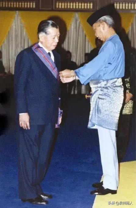 泉州男孩13岁下南洋，睡巴士，当学徒；长大后成槟城首富！