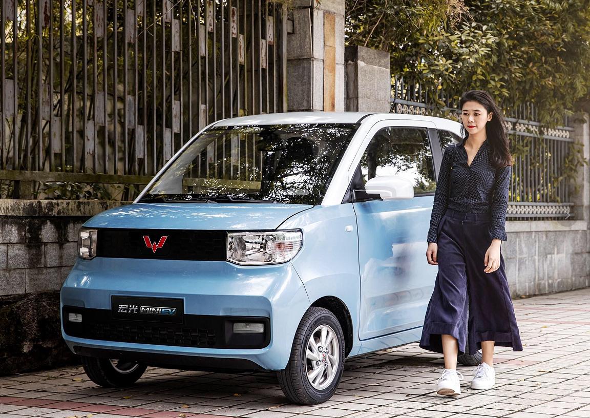 宏光miniev第三代最低落地价,宏光miniev第三代玛卡