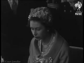 英国女王胸针高档轻奢,女王最贵胸针排行榜