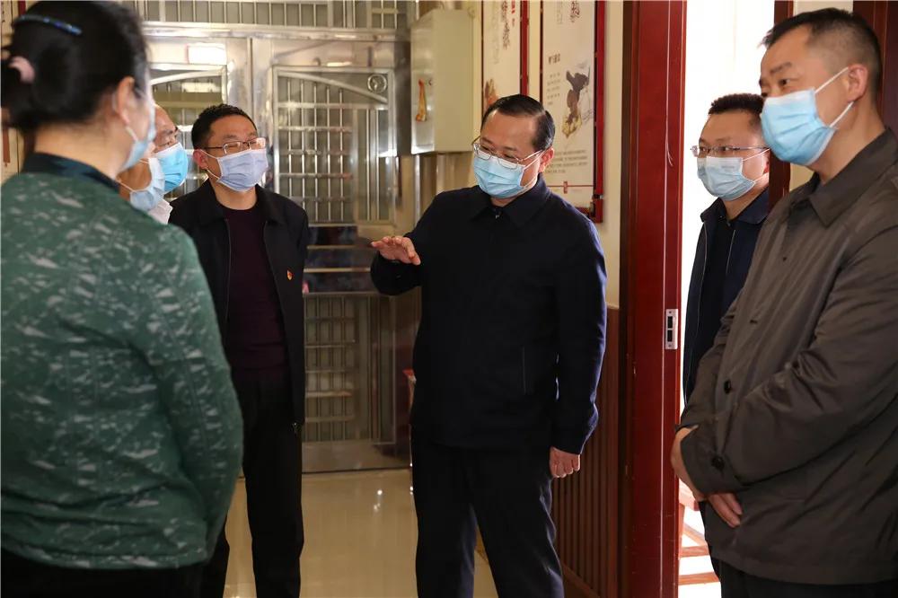 打硬仗扎硬寨,扎硬寨打硬战