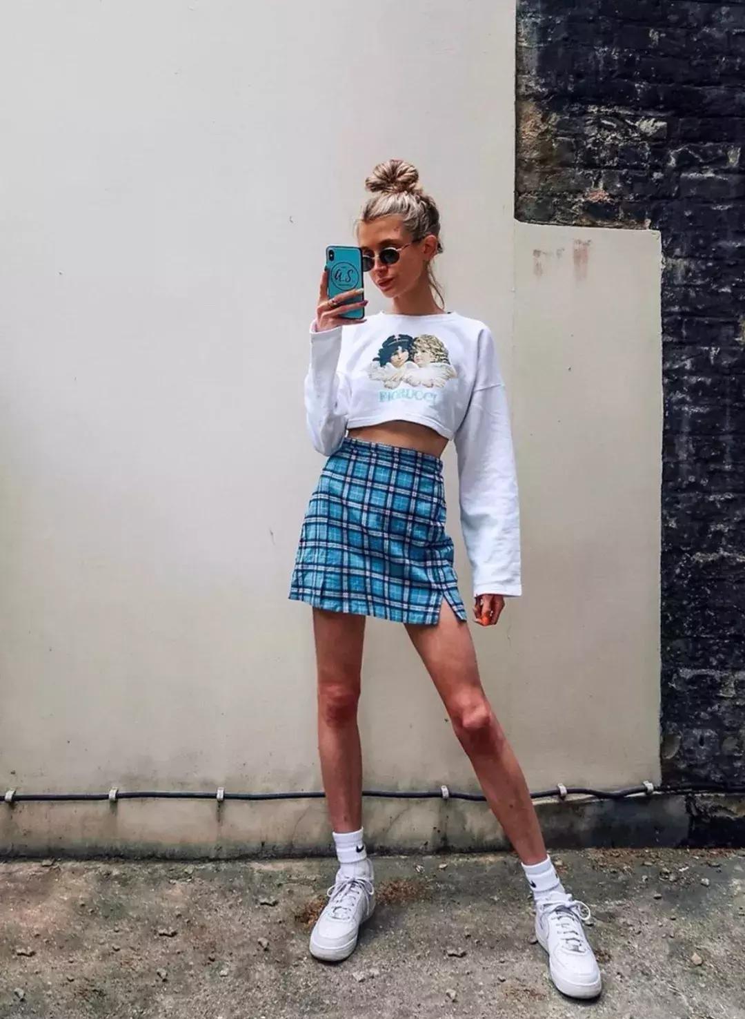 别再卷衣角了！今夏“剪一刀”洋气炸