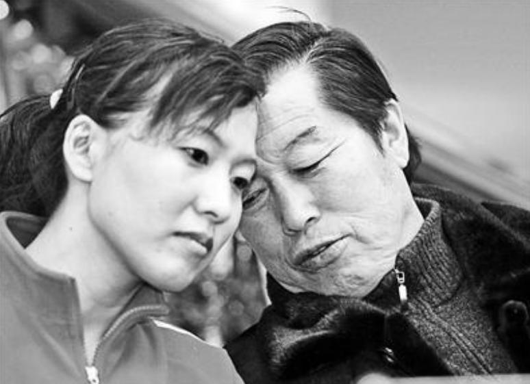 王军霞田径第一人,田径奥运冠军王军霞晒出视频