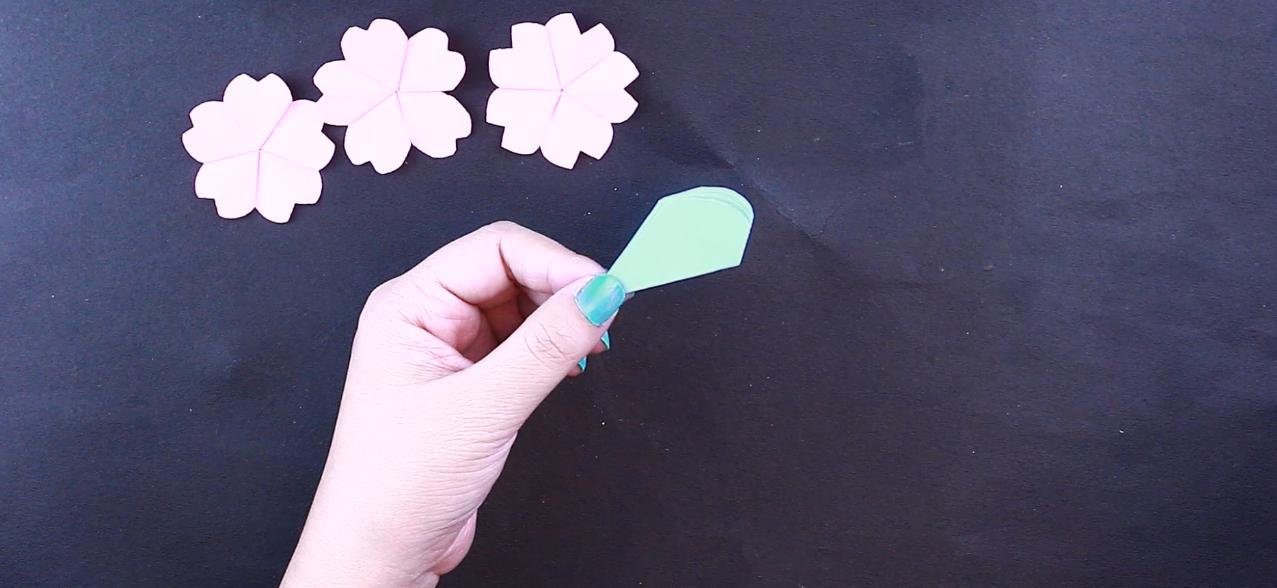 樱花折纸教程一张纸就可以折成,一张纸简单樱花折纸