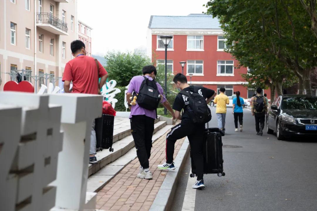 迎接新工人,欢迎新老工人
