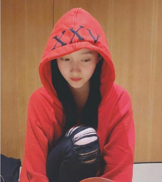 鹿晗和关晓彤线下活动状态,鹿晗官宣后和关晓彤同框