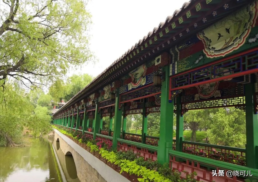 山东省十大人文旅游景点之一泰山,山东泰山西湖音乐喷泉