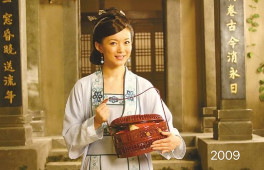 《鬓边》中爱上儿子嫁给老子的美艳新派大姐，盘点刘敏的容貌变化