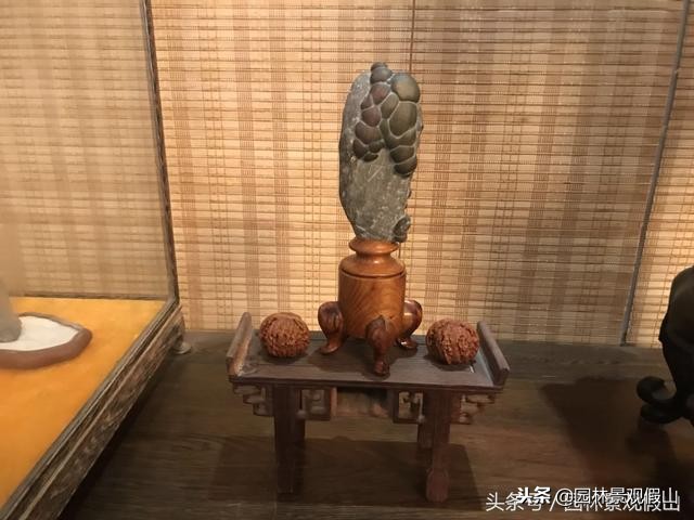 灵璧石用手常摸对身体有好处吗,灵璧石和别的石头有什么区别