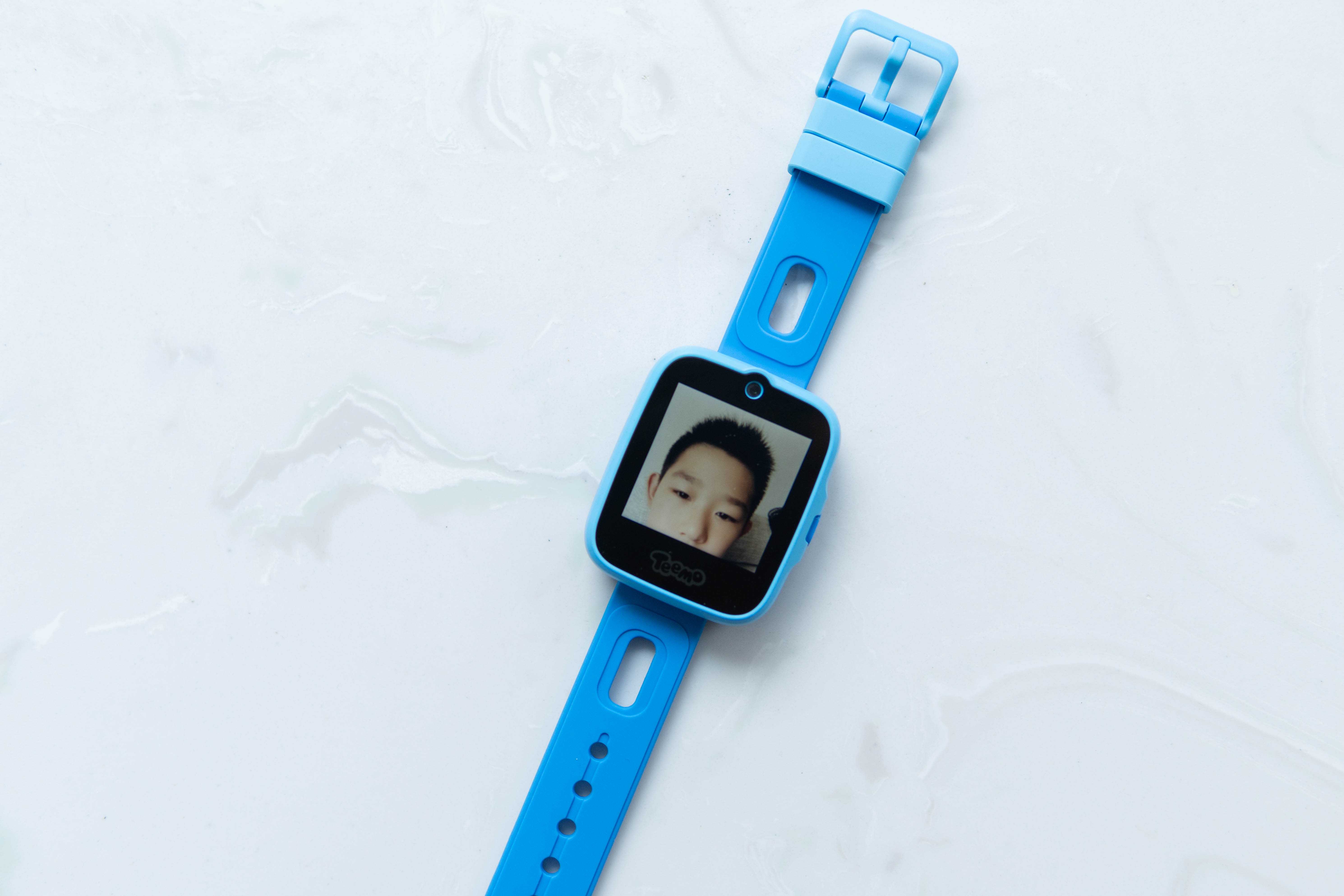 不在孩子身旁也守护安全,糖猫A10儿童电话手表,宝贝家长都喜欢