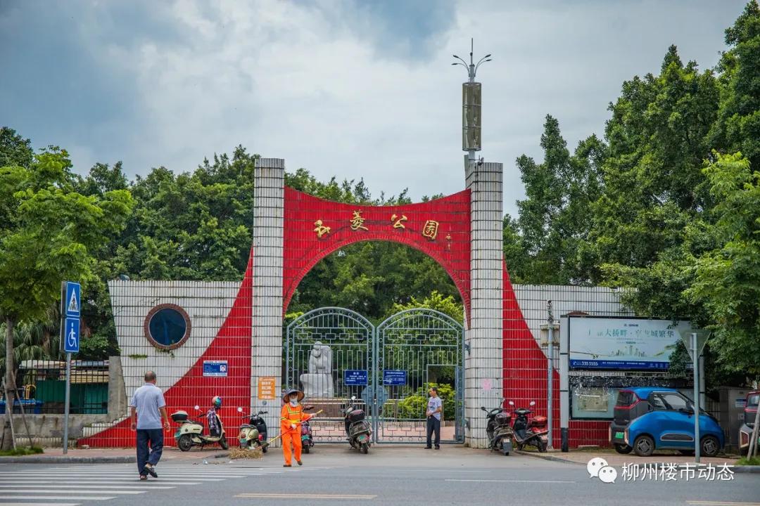 五菱螺蛳粉地摊小车,五菱宏光螺蛳粉地摊车