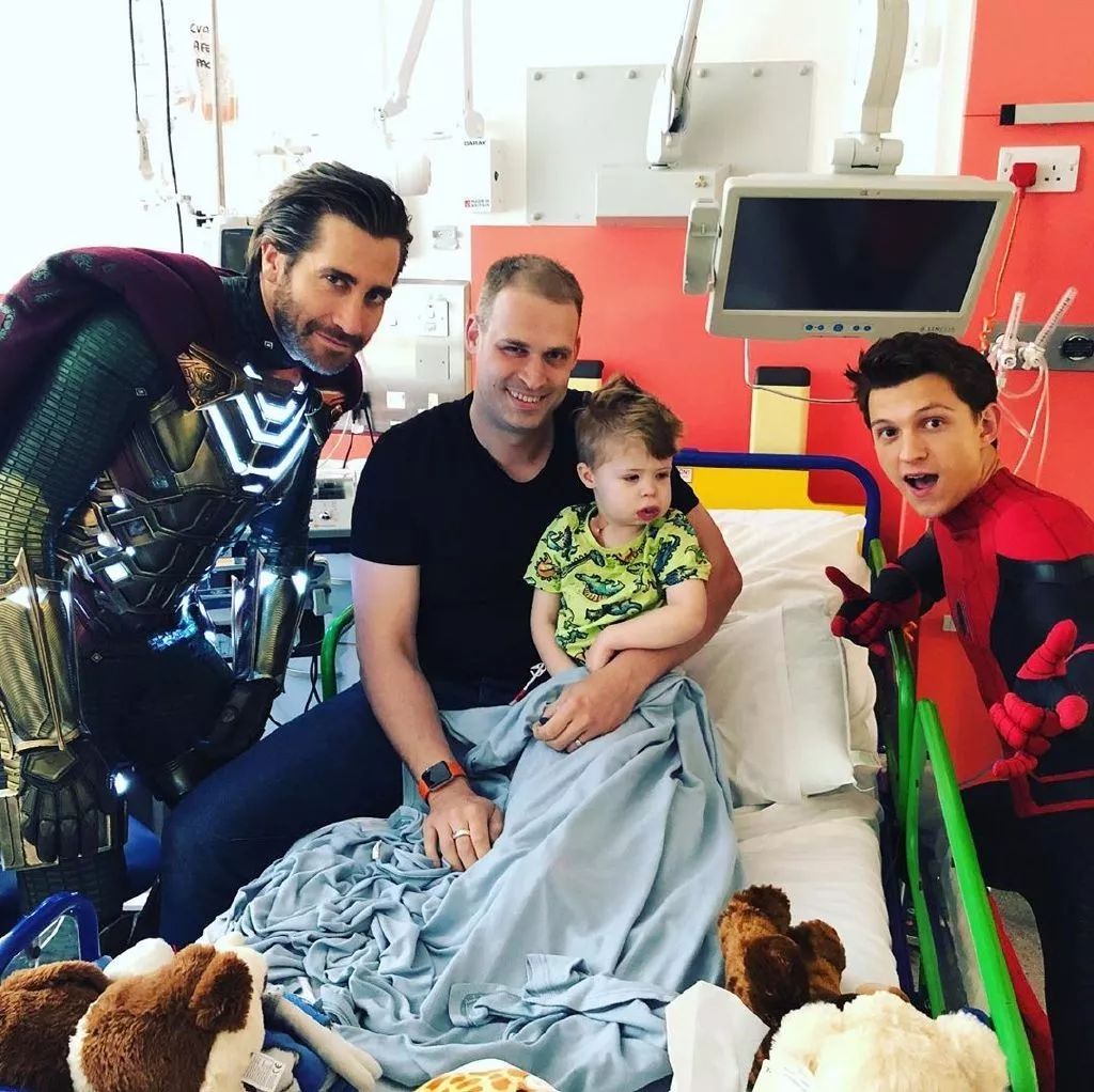 荷兰弟蜘蛛侠复联4高光时刻,蜘蛛侠荷兰弟徒手接冬兵