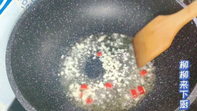 佛手瓜苗适合小孩吃的做法,佛手瓜苗清炒图片