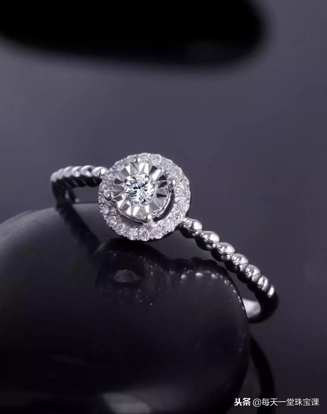 现在买到的钻石都是人造钻石吗,为什么人造钻石比天然钻石品质好