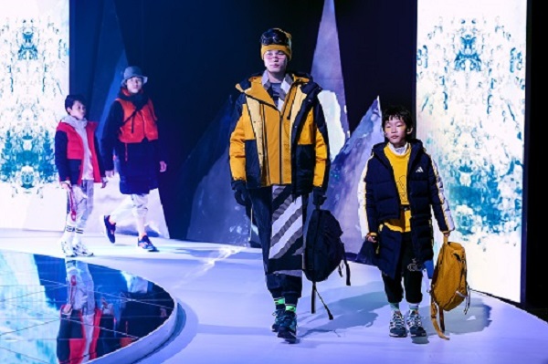 阿迪达斯ozweego春季新款,阿迪达斯新品来袭