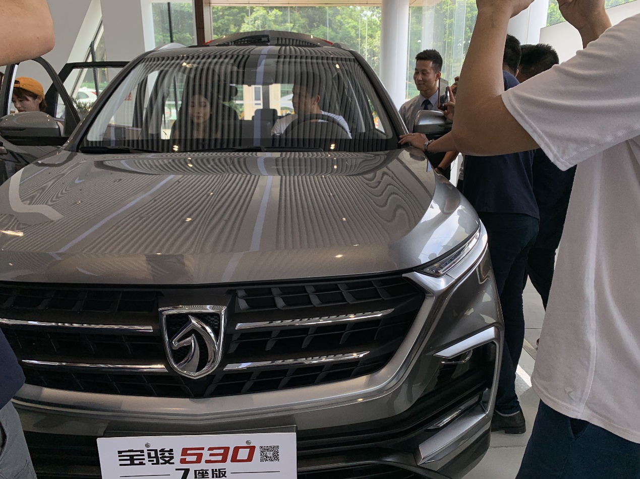 足球圈都知道的秘密,这款明星车型,原来他们都爱