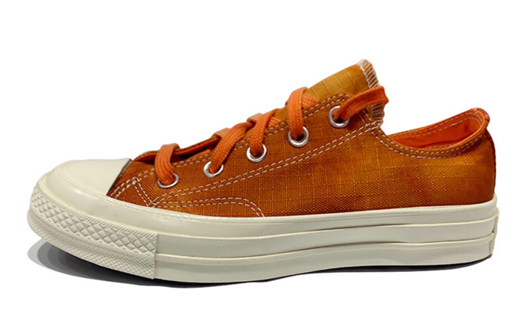 今年流行的扎染元素,扎染流行趋势