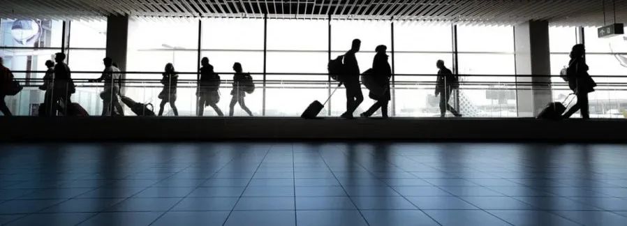 入境人次暴跌99.7%，“旅行泡泡”能拯救香港旅游业吗？