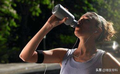 跑步机跟路上跑哪个效果更好,跑步机和户外跑哪个更有效