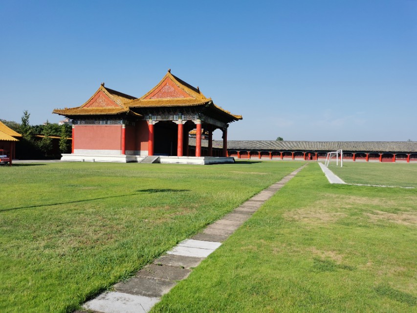 明清宫苑离广州街香港街多远,横店明清宫和广州街