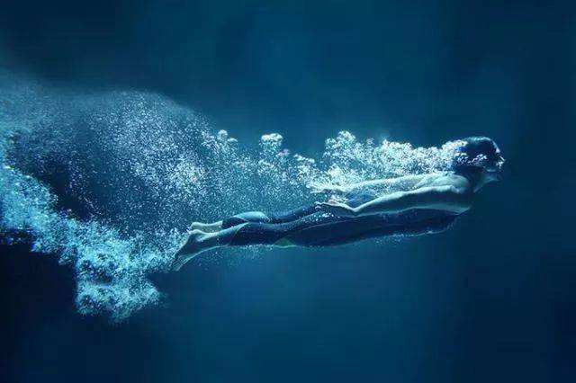 游泳对60以上老人有什么好处,长期游泳这6个好处会不请自来