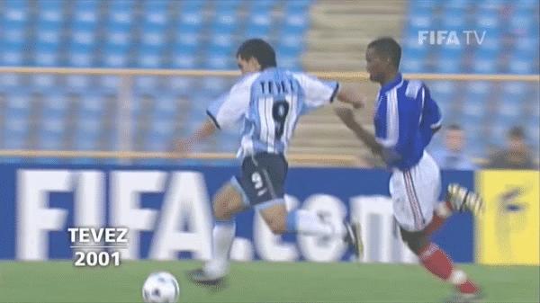 2002年世界杯冠军小罗,2002世界杯巴西小罗捧杯时刻